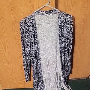 Zenana Outfitters Black and Gray Leopard Cardigan